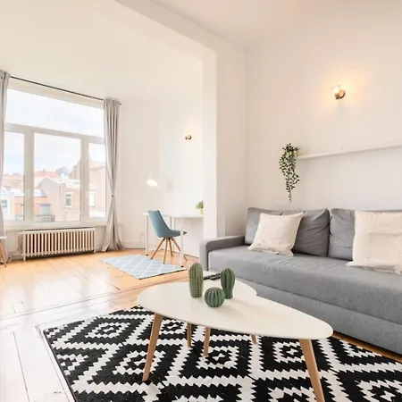 La Madeleine-Beautiful Bright Two Bedroom Apart La Madeleine  Buitenkant foto