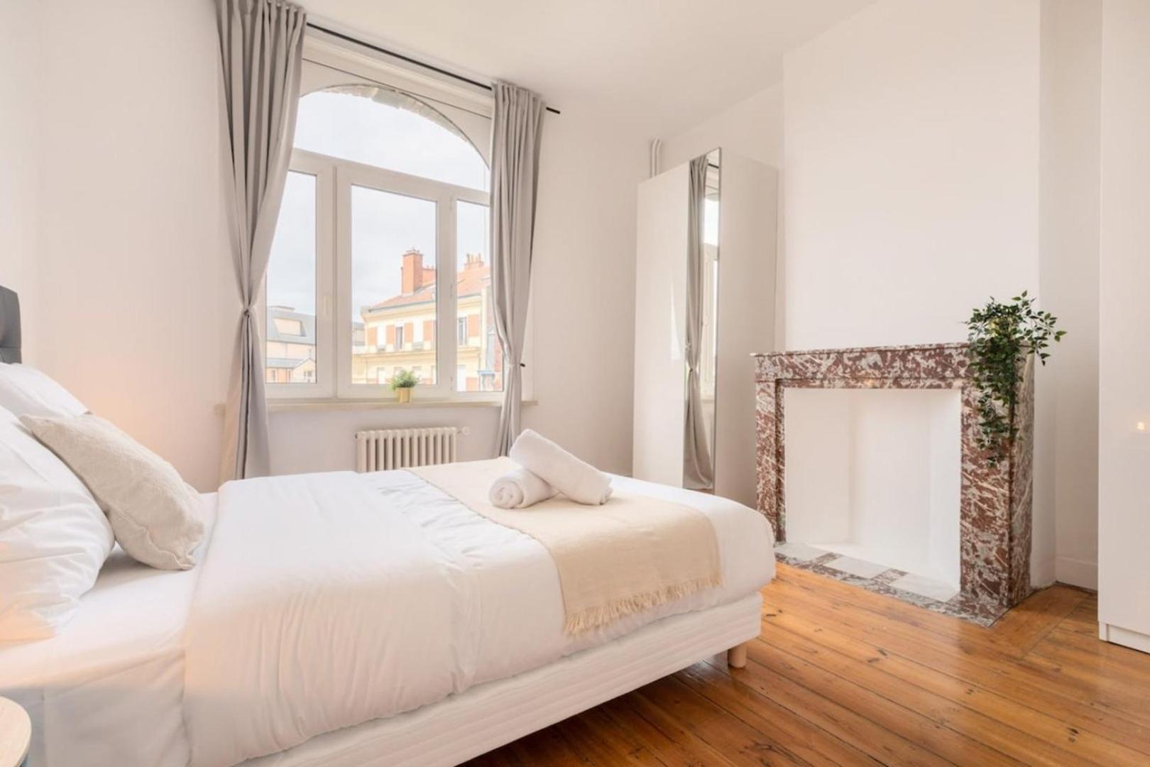 La Madeleine-beautiful Bright Two Bedroom * La Madeleine (Nord)